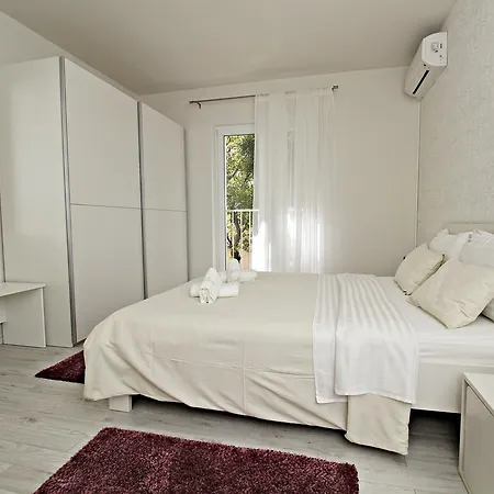 Apartment Tonino Zadar