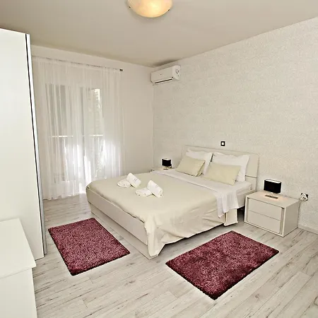 Apartment Tonino *